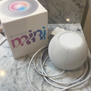 Apple HomePod Mini in White